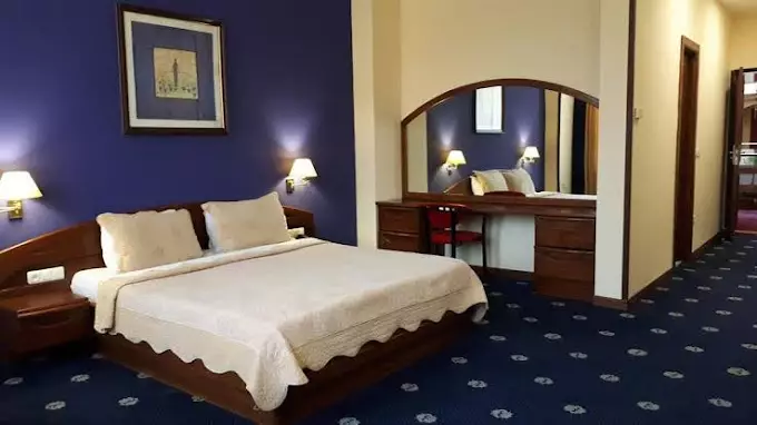 Ararat Hotel